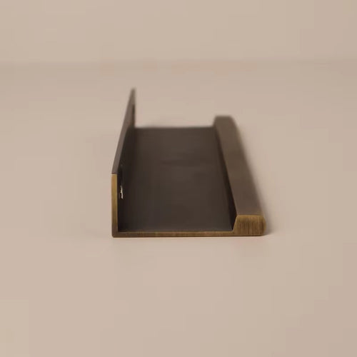 Baillie Antique Brass Lip Pull | Top Mount