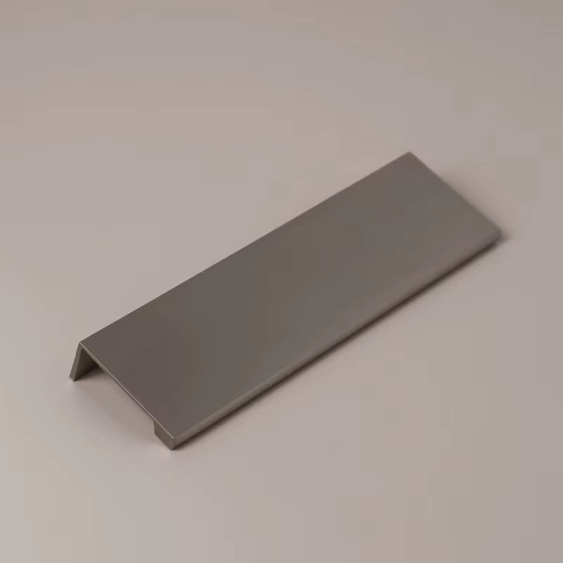 Baillie Brushed Nickel Lip Pull | Top Mount